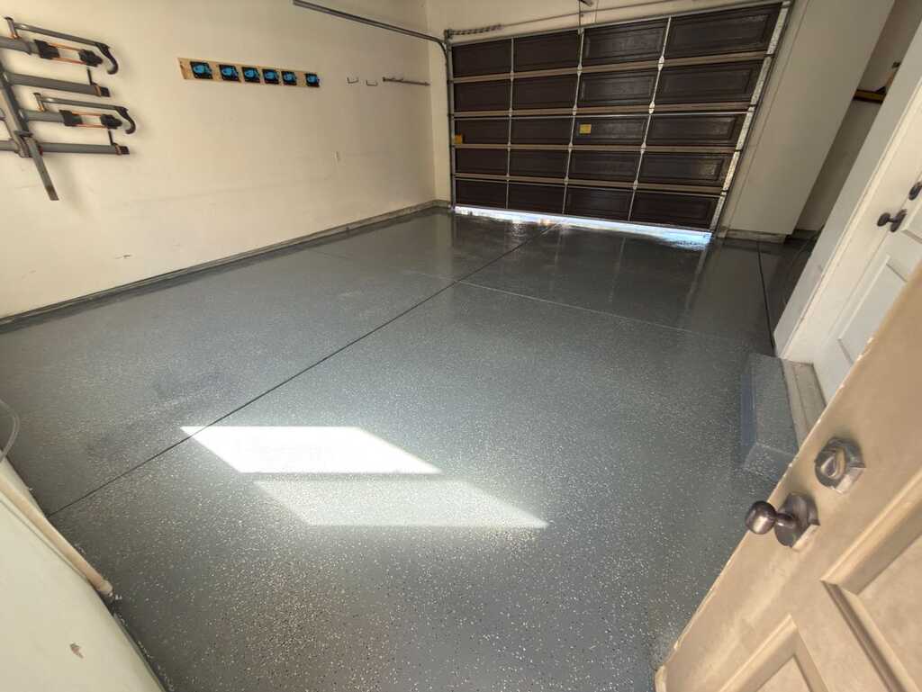 Gray epoxy floor with high gloss finish